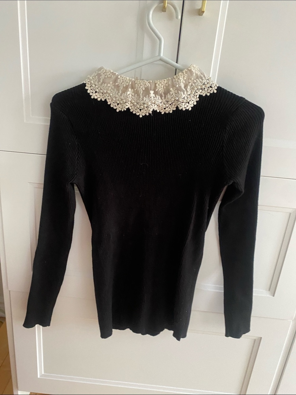 Black Ribbed fitted Long-Sleeve sweater in Cream w lace Collar added Size Small